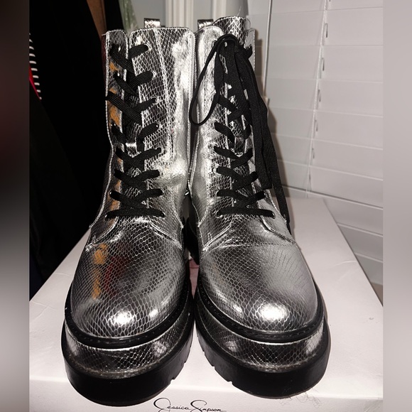Jessica Simpson Space-age Platform Metallic Boots! - Picture 1 of 5
